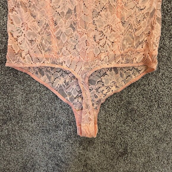 Free People Women's Lace Night Rhythm Bodysuit Size XS Pink Thong NWT $78 - Picture 11 of 16